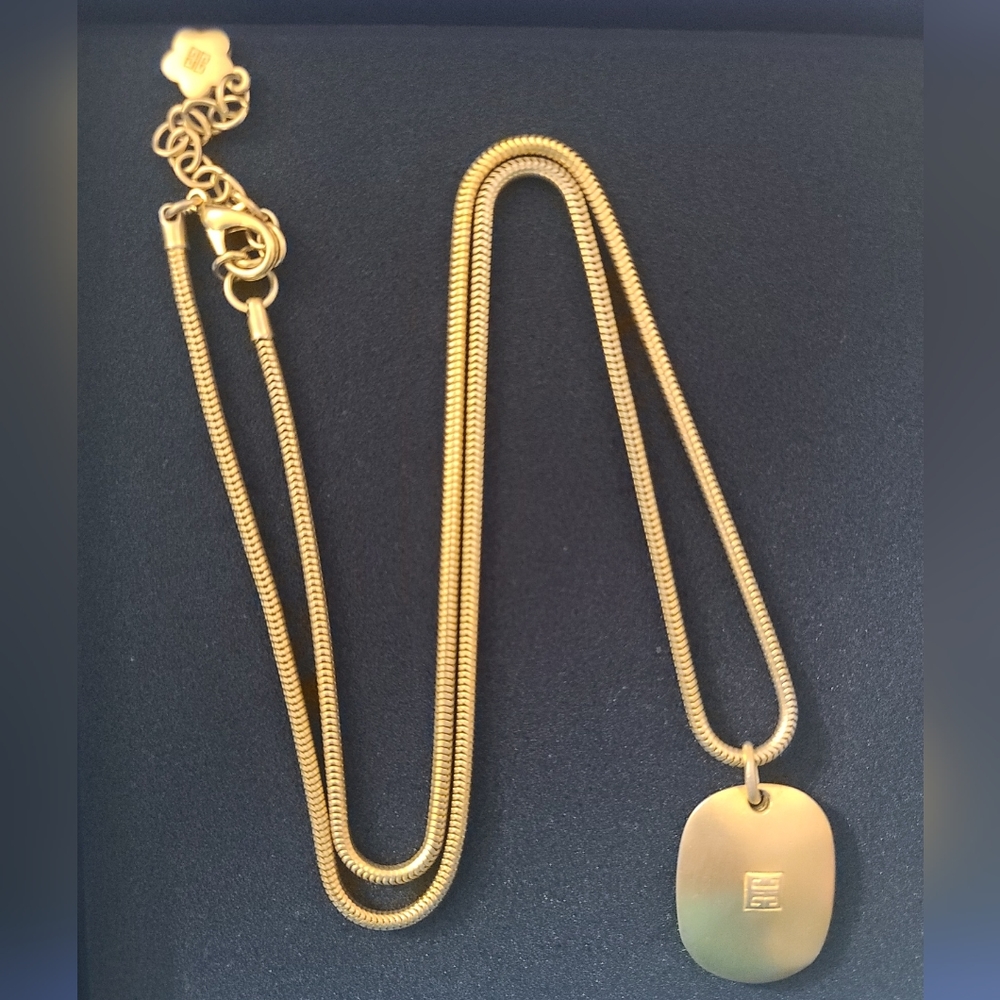 Givenchi vintage gold plated chain - Picture 6 of 8